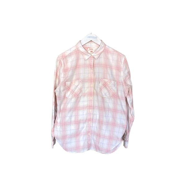 Levi's Tops - Levi's Boyfriend Fit Plaid Button Down Shirt